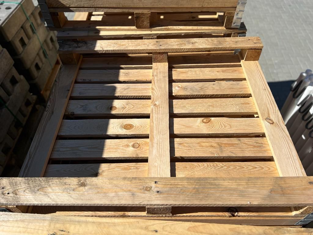 Holzkiste 120x100x110cm