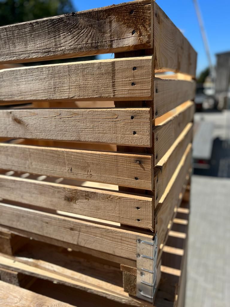 Holzkiste 120x160x130cm